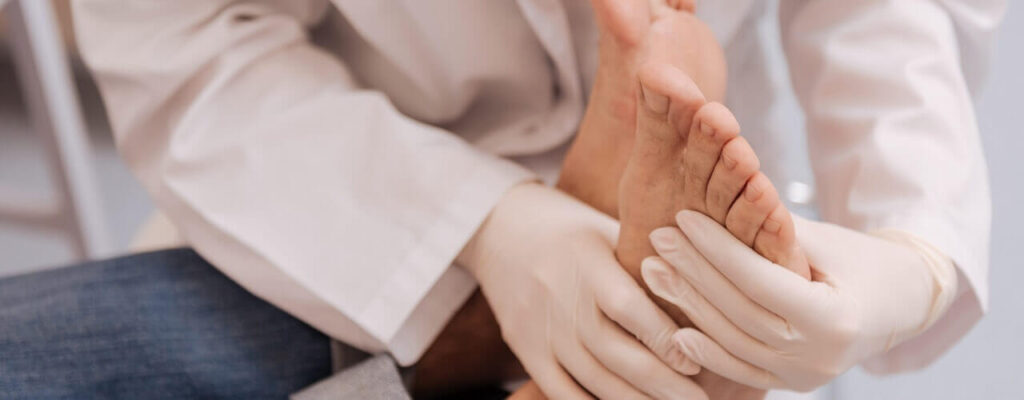 Understanding_The_Causes_Of_Pain_On_Top_Of_Your_Foot